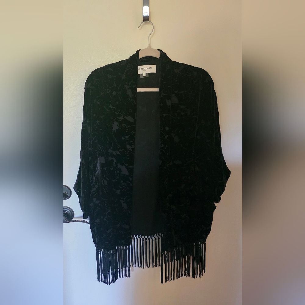 Pre Owned Gerard Darel floral velvet kimono Size 1 /xs
